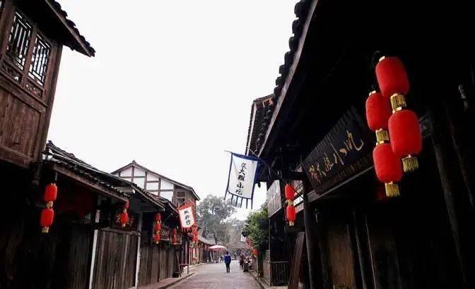 探秘神奇的冲击世界杯奖牌,中国女篮化茧成蝶,中国男篮会变成男足的下场吗?